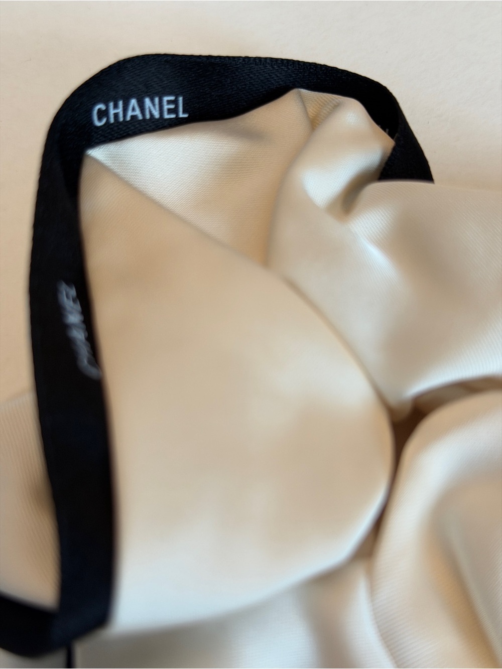 Authentic CHANEL Beauté VIP Gift Scrunchie -
Cream & Black Hair Tie